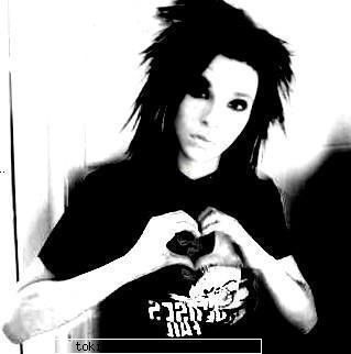 Aici vb despre Billutza... - mie mi se pare k suna mai bine bill asa cum il - ♥ Bill Kaulitz ♥