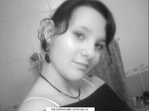 JUst Me ...ADE!!!```` - sh Bill ma iubeste , no SUZY?? - .:::SlutFucker Apps. [Picz lol]:::.