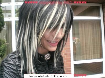 Poze with our darling,Bill!!! - hellp!!!!!!! ESTE PREA SWEET!! - ♥ Bill Kaulitz ♥